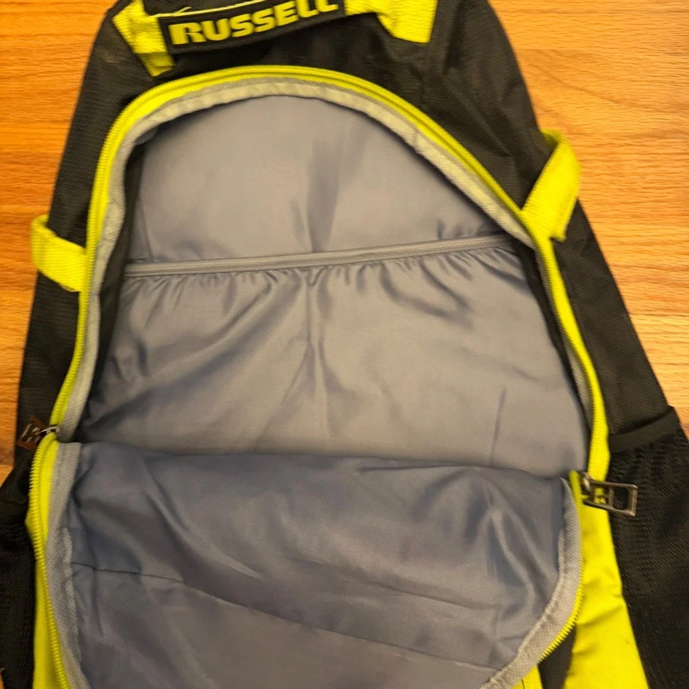 Russell Backpack Unisex OS Black Mesh Front Sport Gorpcore Hiking